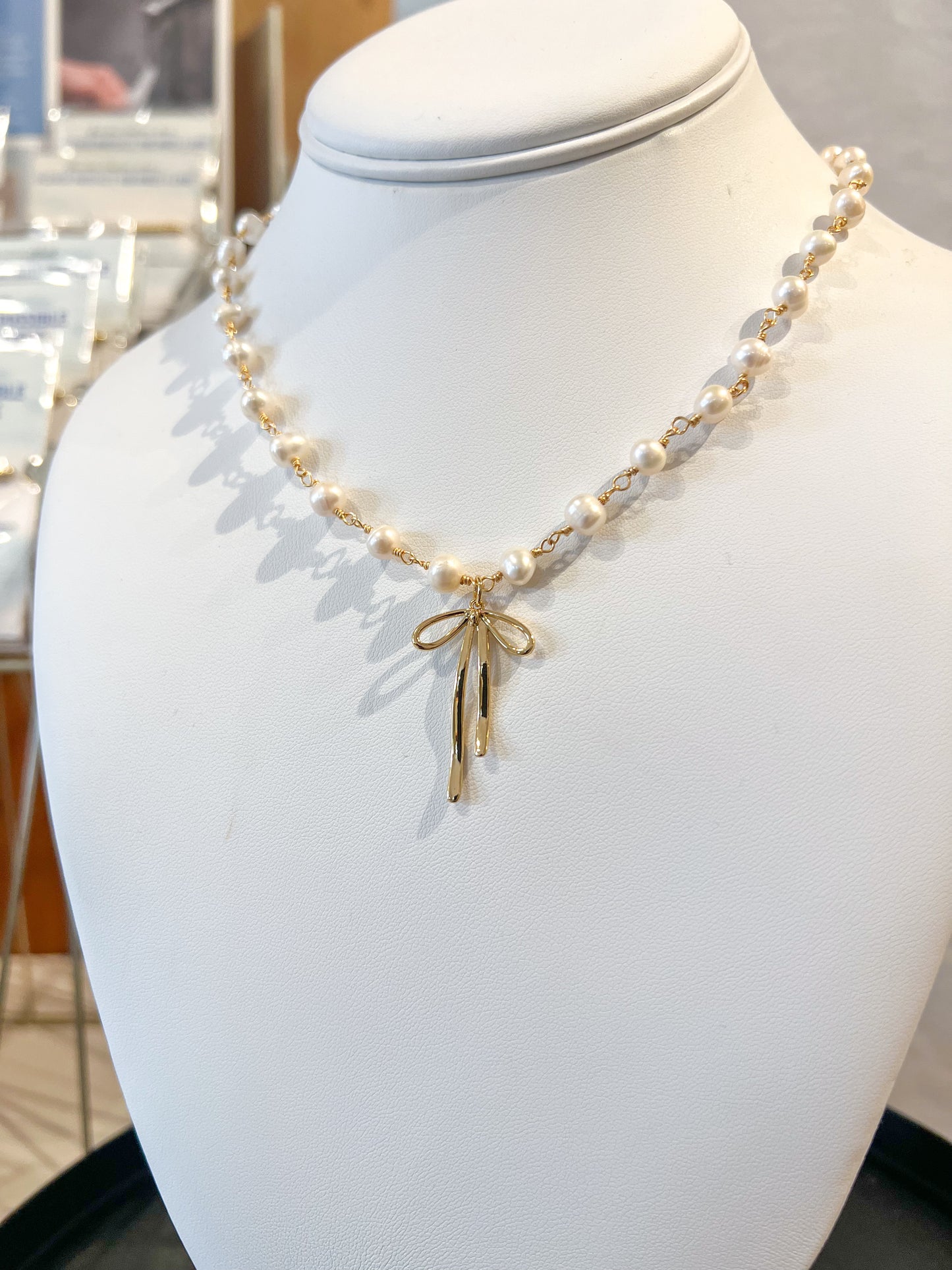 The Ellie Bow Pendant Necklace