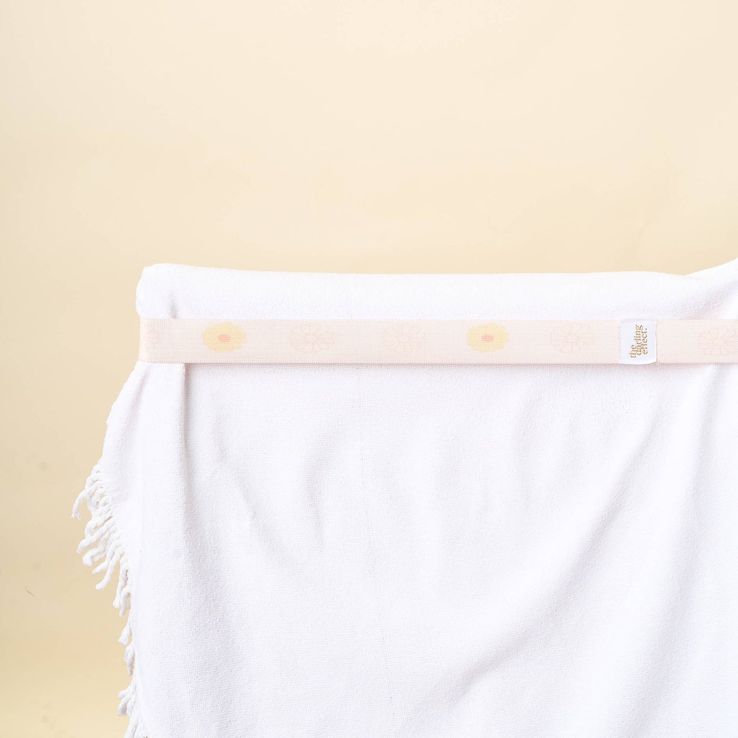 Stay-Put Towel Band | Darling Daisy Peach