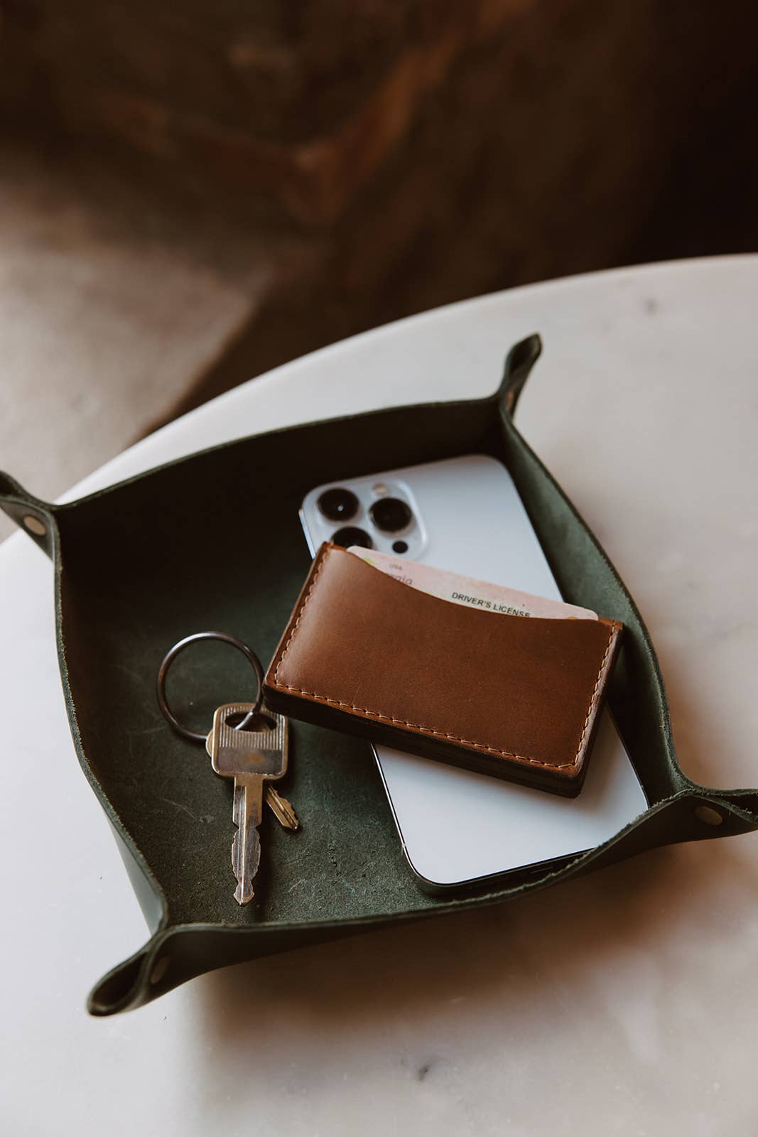 Catch All Folklore Brown | Small