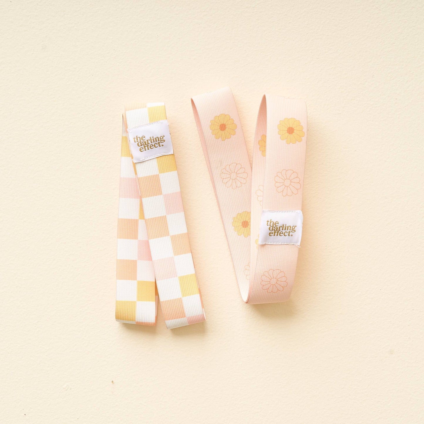Stay-Put Towel Band | Darling Daisy Peach