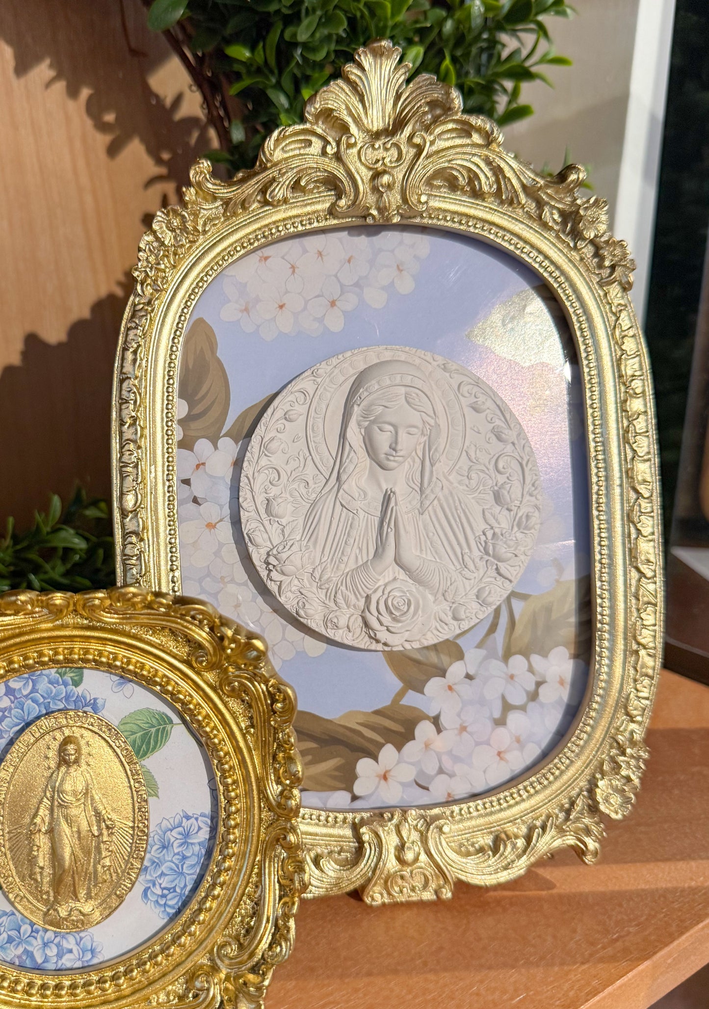 Mother Mary Intaglio Vintage Gold Frame