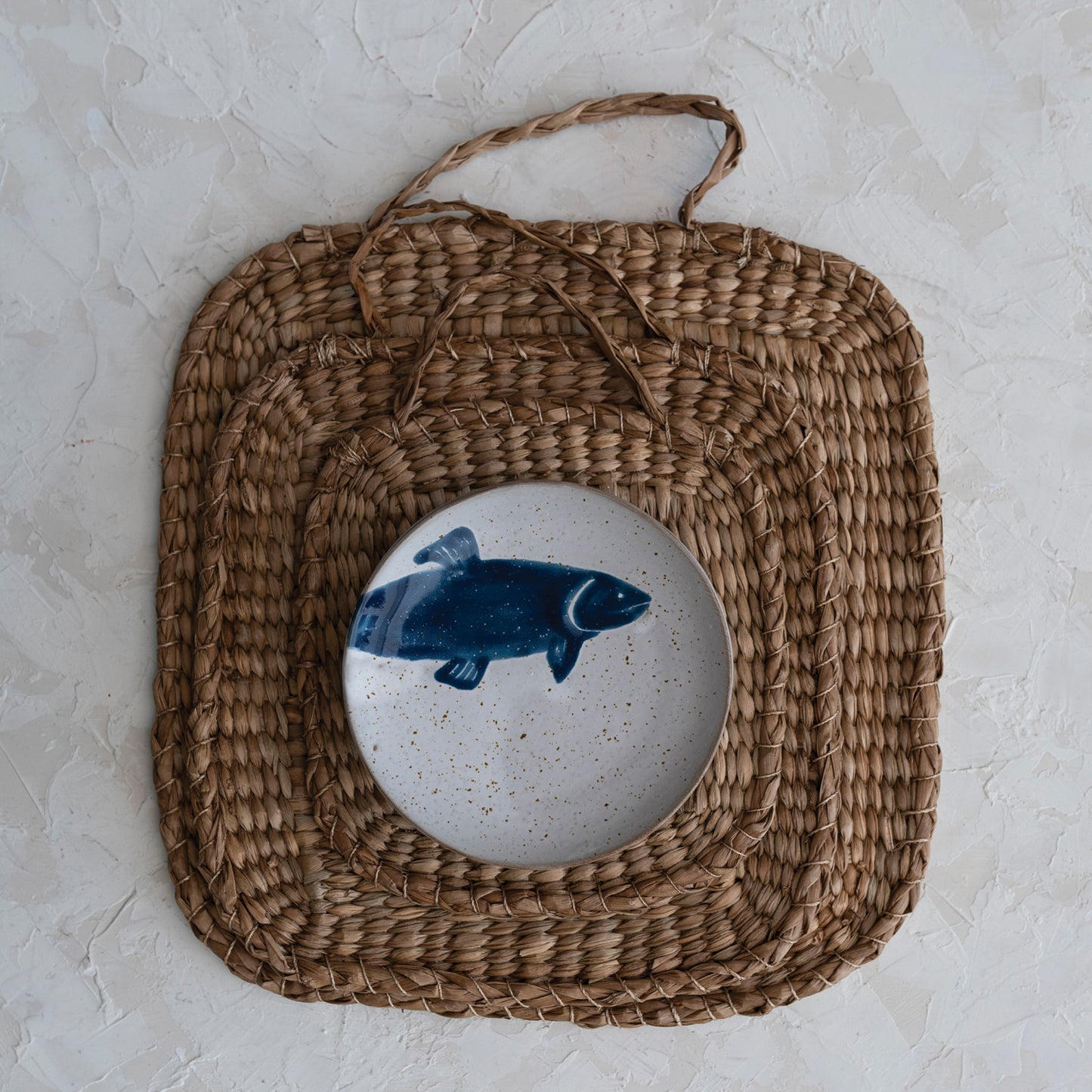 Natural Hand-Woven Bankuan Trivet w/ handle | Set of 3