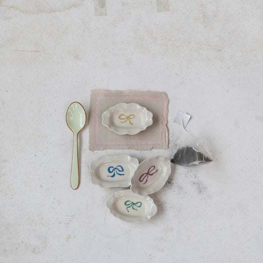 Stoneware Scalloped Dish w/ Bow