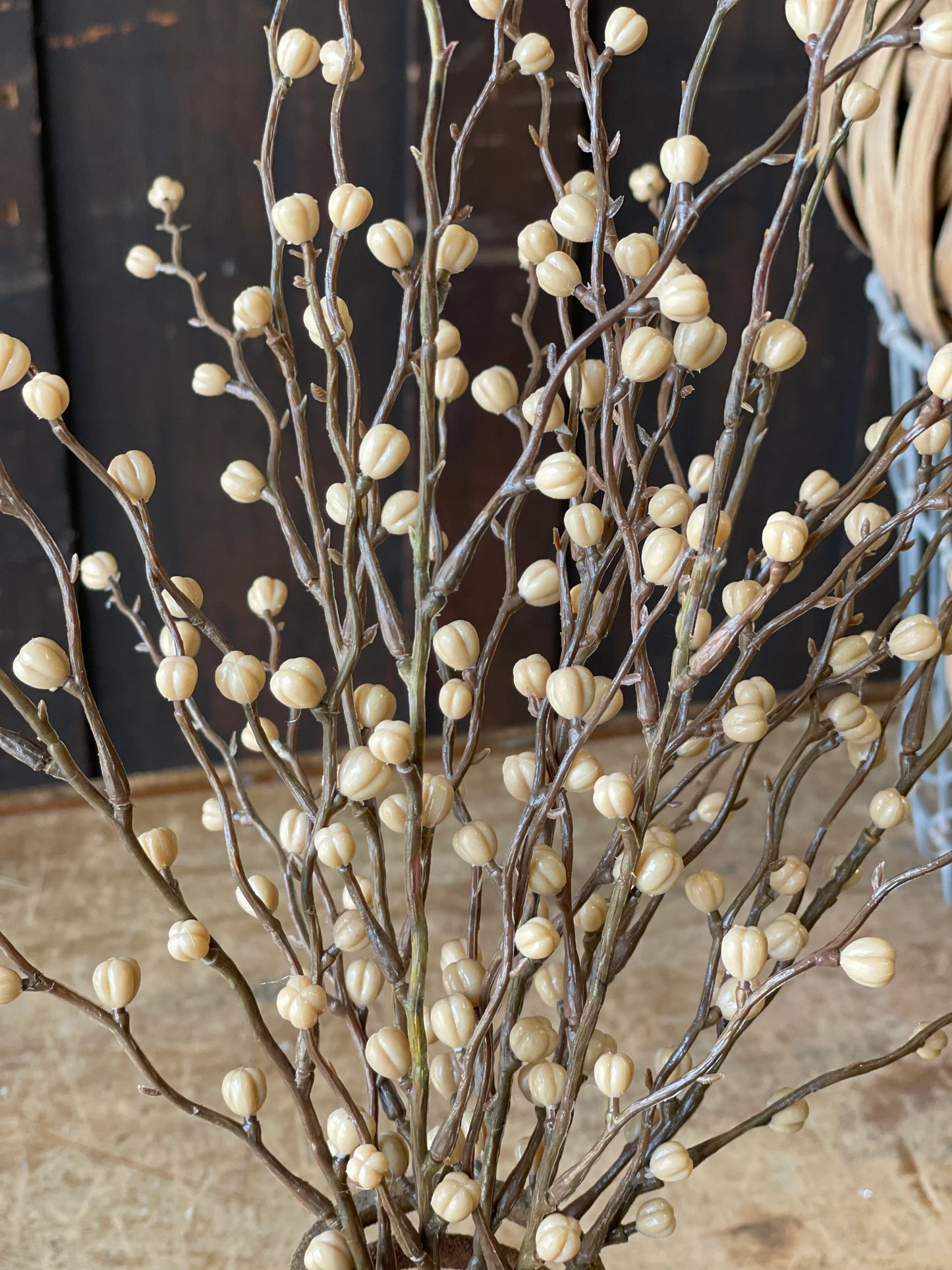 16" Cream Heart Berries Pick