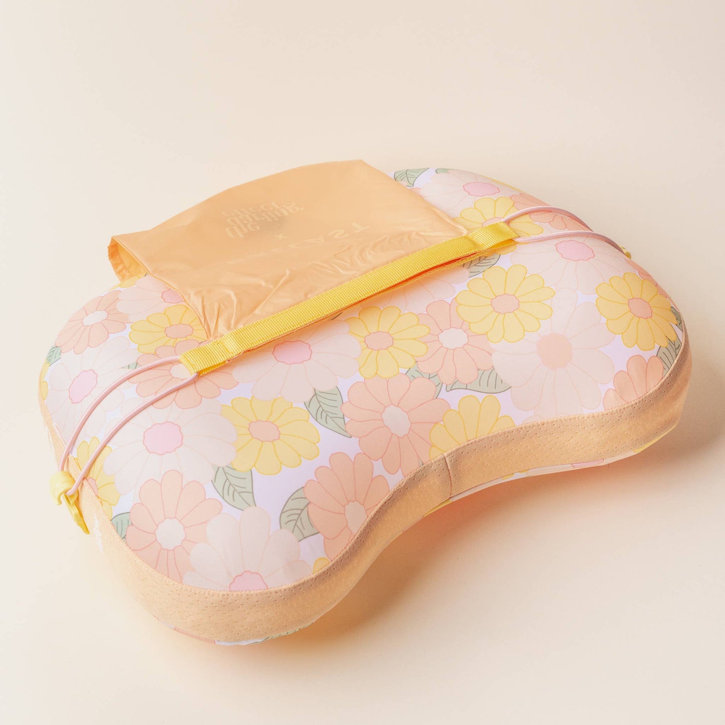 Ballast Beach Pillow | Daisy Craze Peach