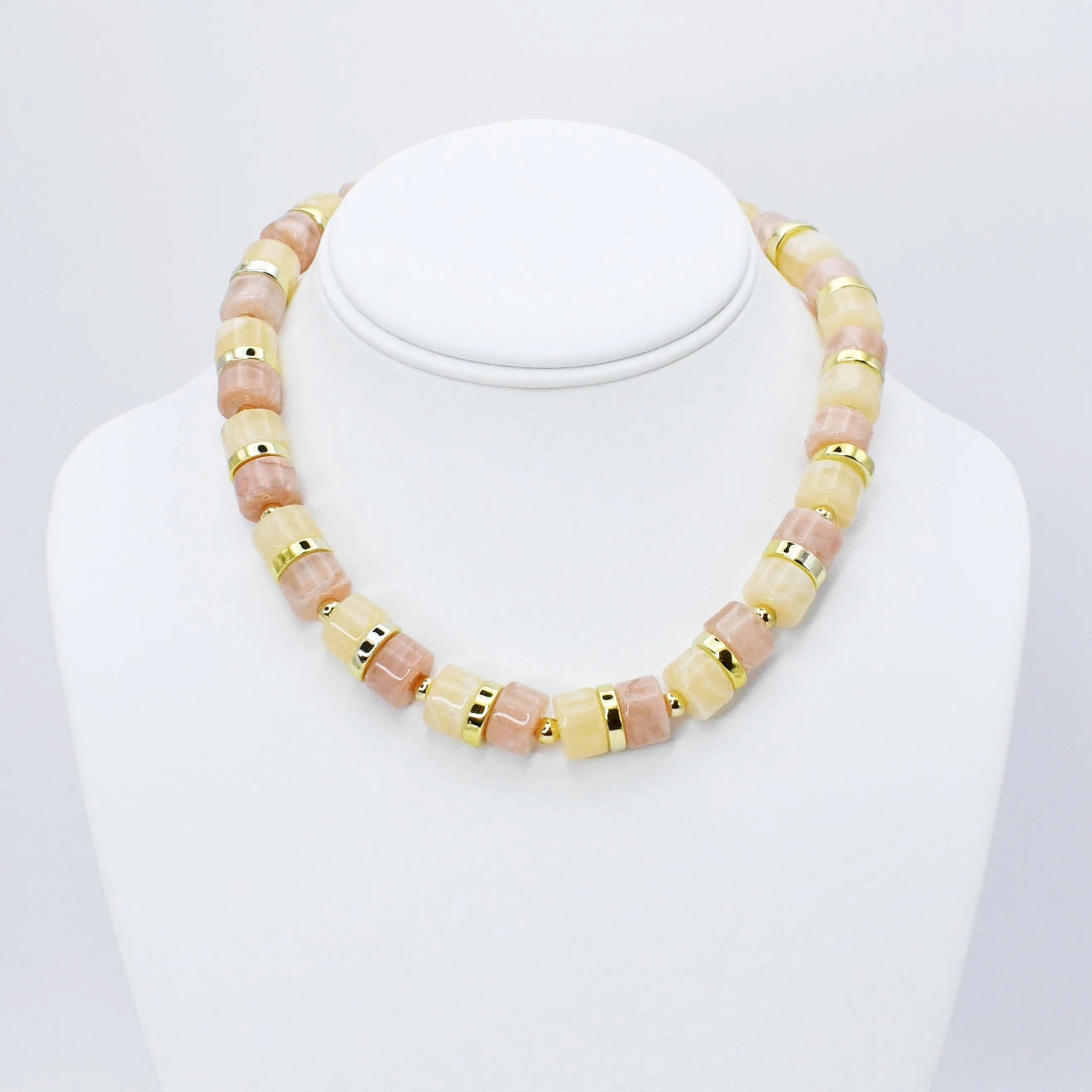 Chic Nude Necklace