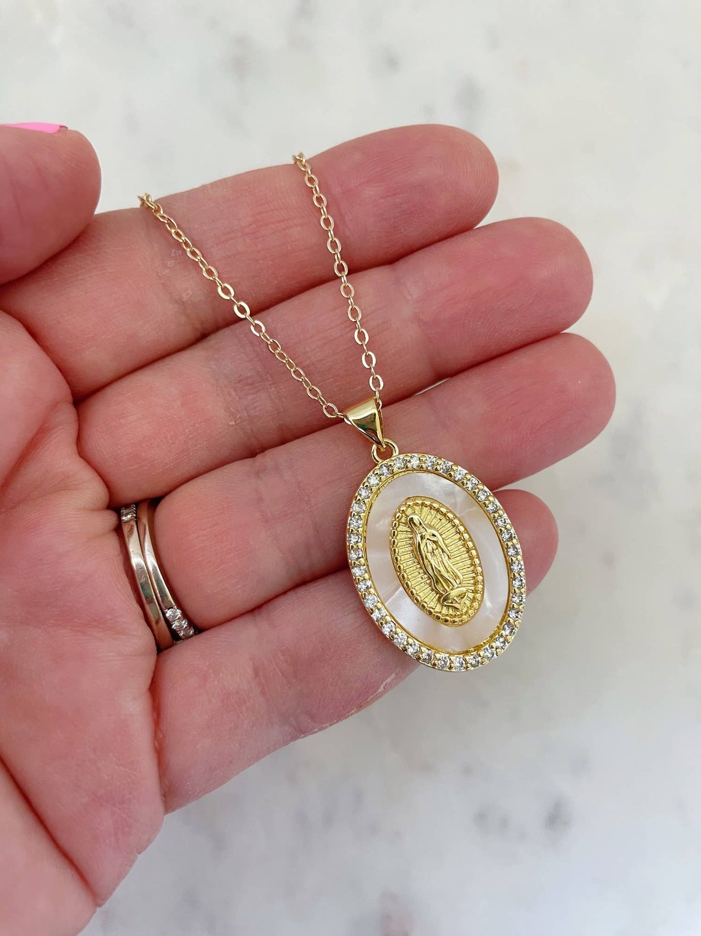 Cream Mary Pendant Necklace: Gold |18"