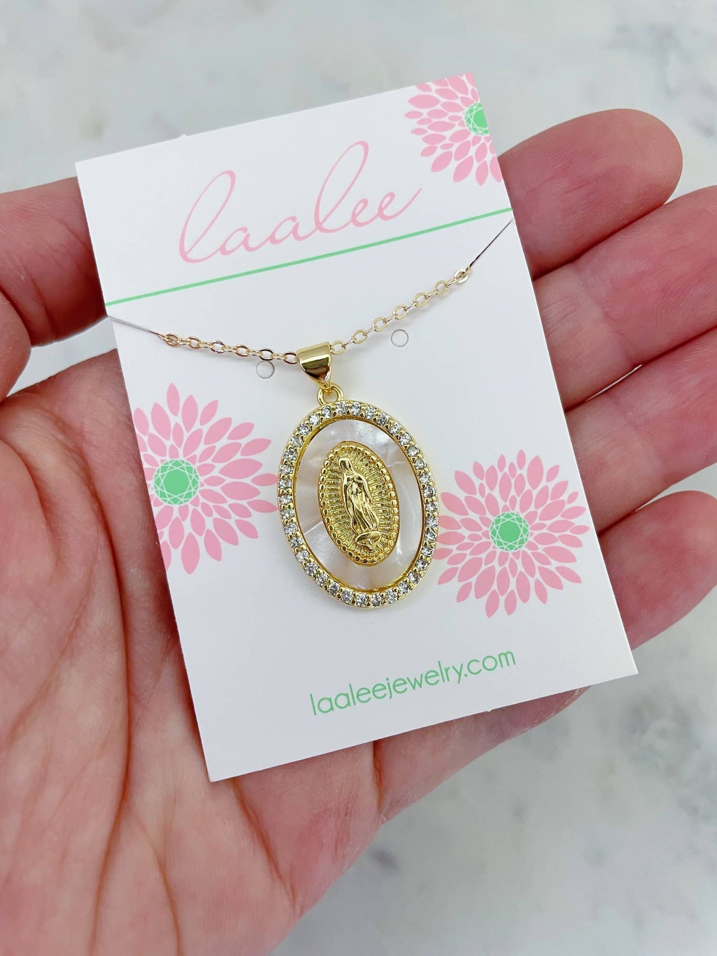 Cream Mary Pendant Necklace: Gold |18"