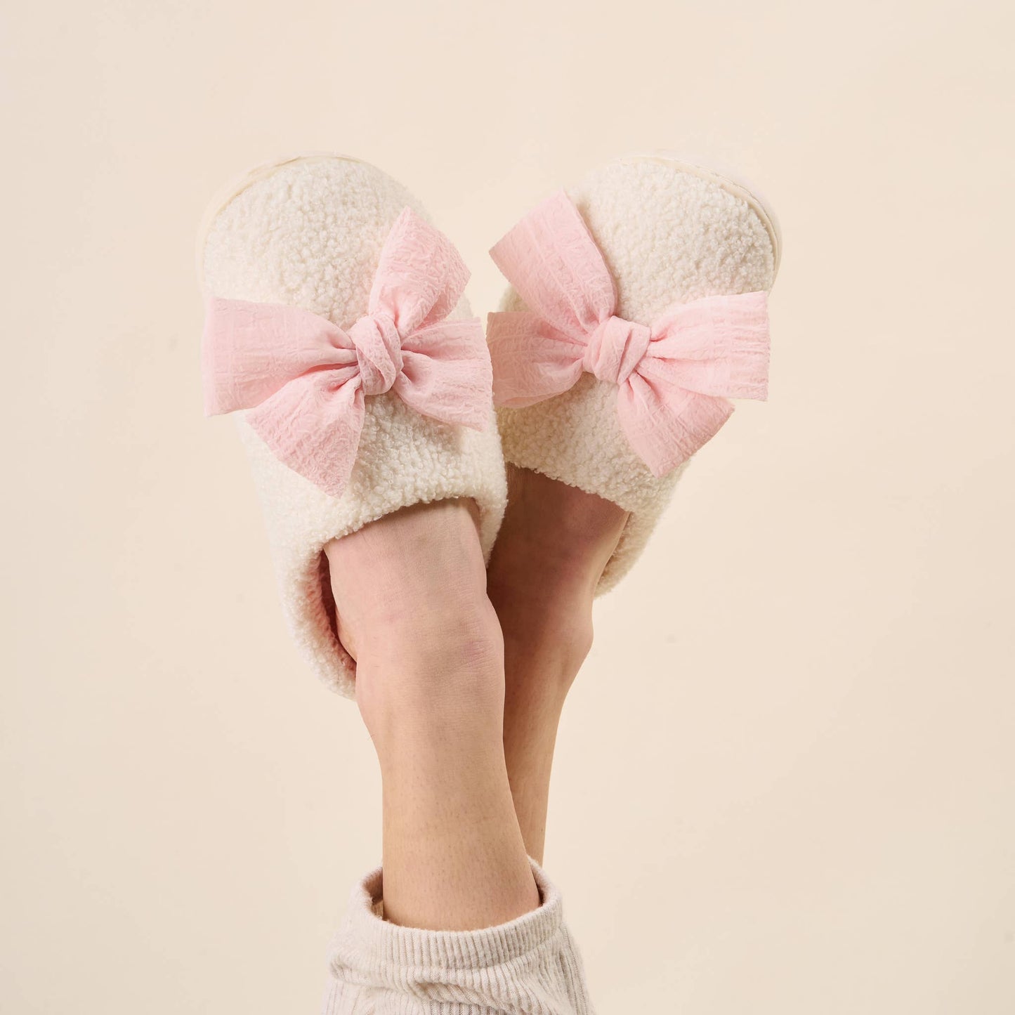 Fuzzy Slippers | Betty Bow Blush