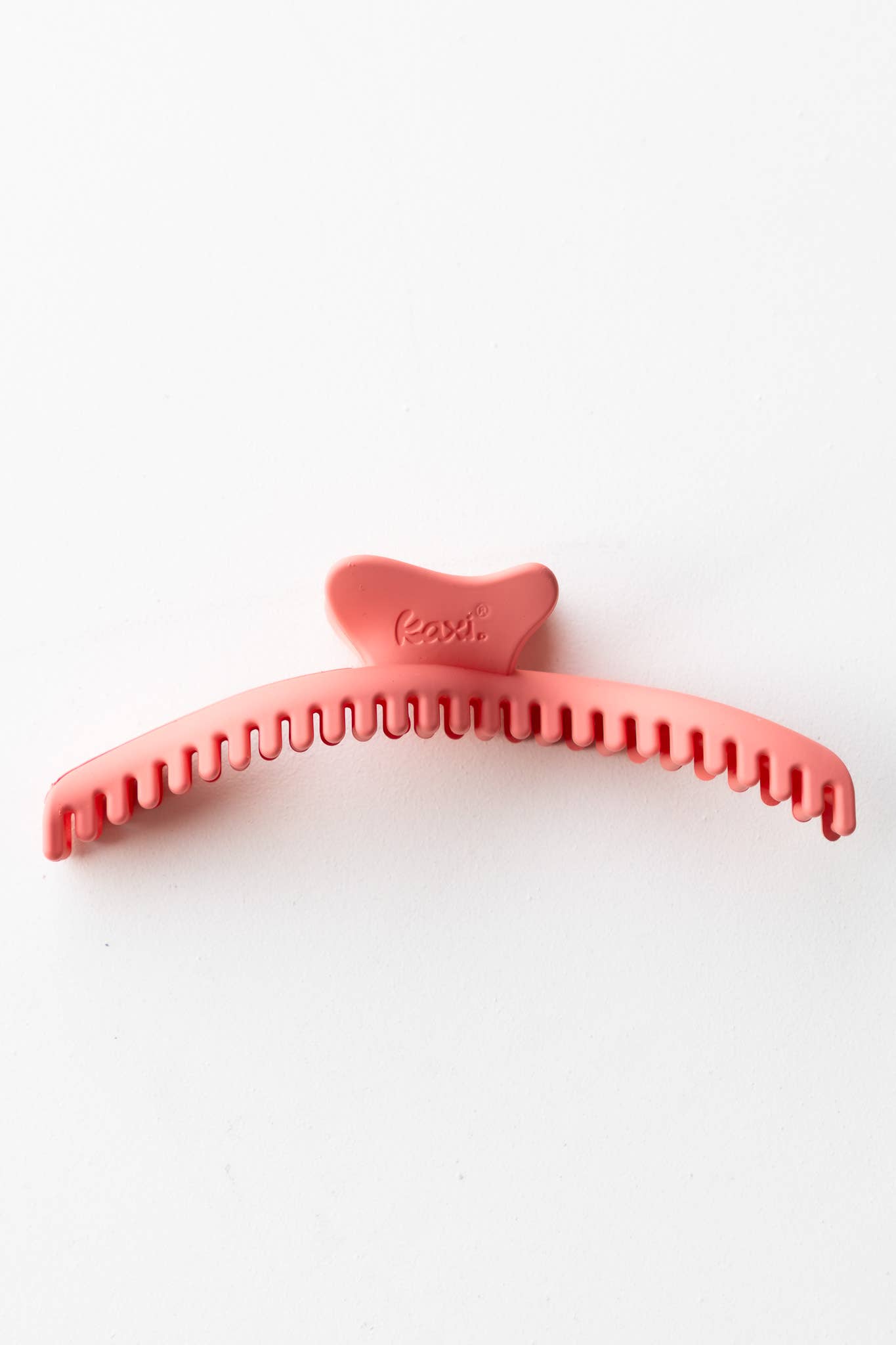 Kaxi Wavy Hold Everything Claw Clip
