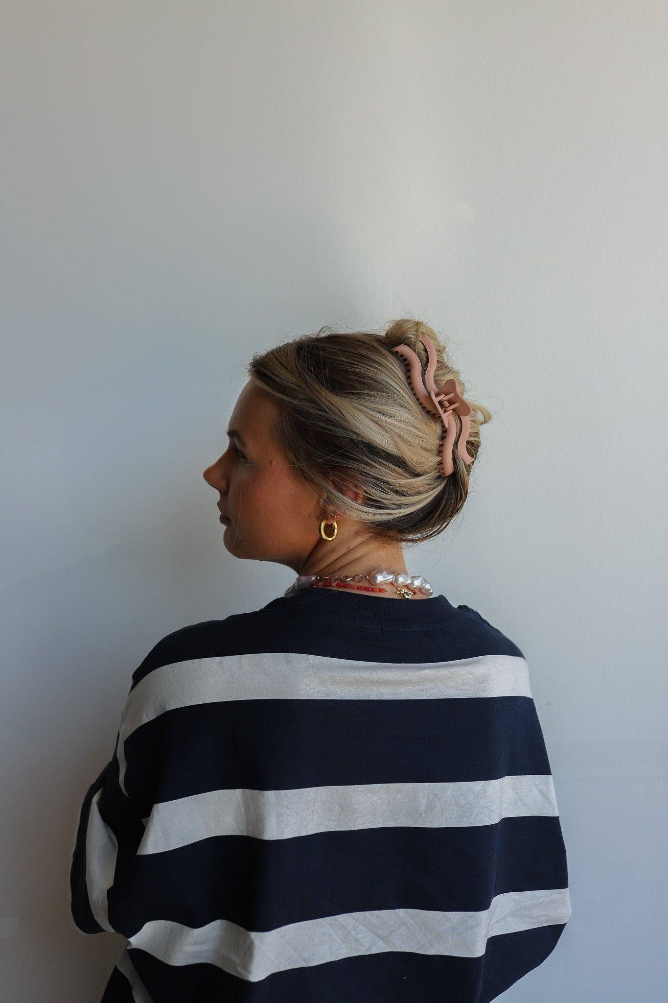 Kaxi Wavy Hold Everything Claw Clip