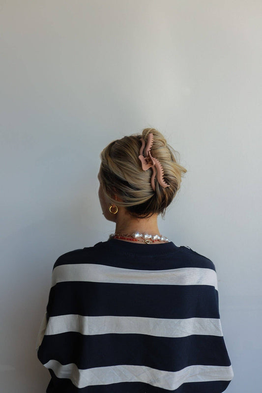 Kaxi Wavy Hold Everything Claw Clip