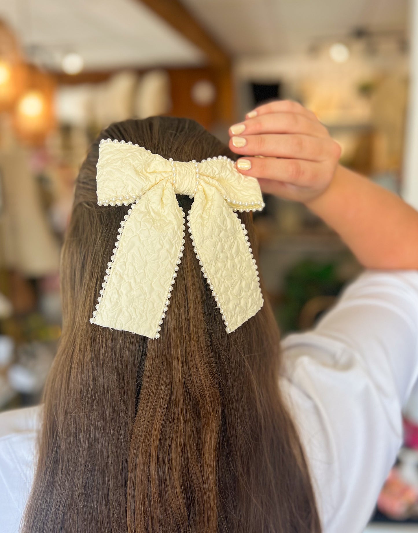 Blakely Pearl Lined Bow | Cream