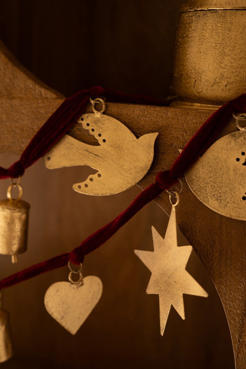 Maroon Velvet Ribbon Christmas Garland