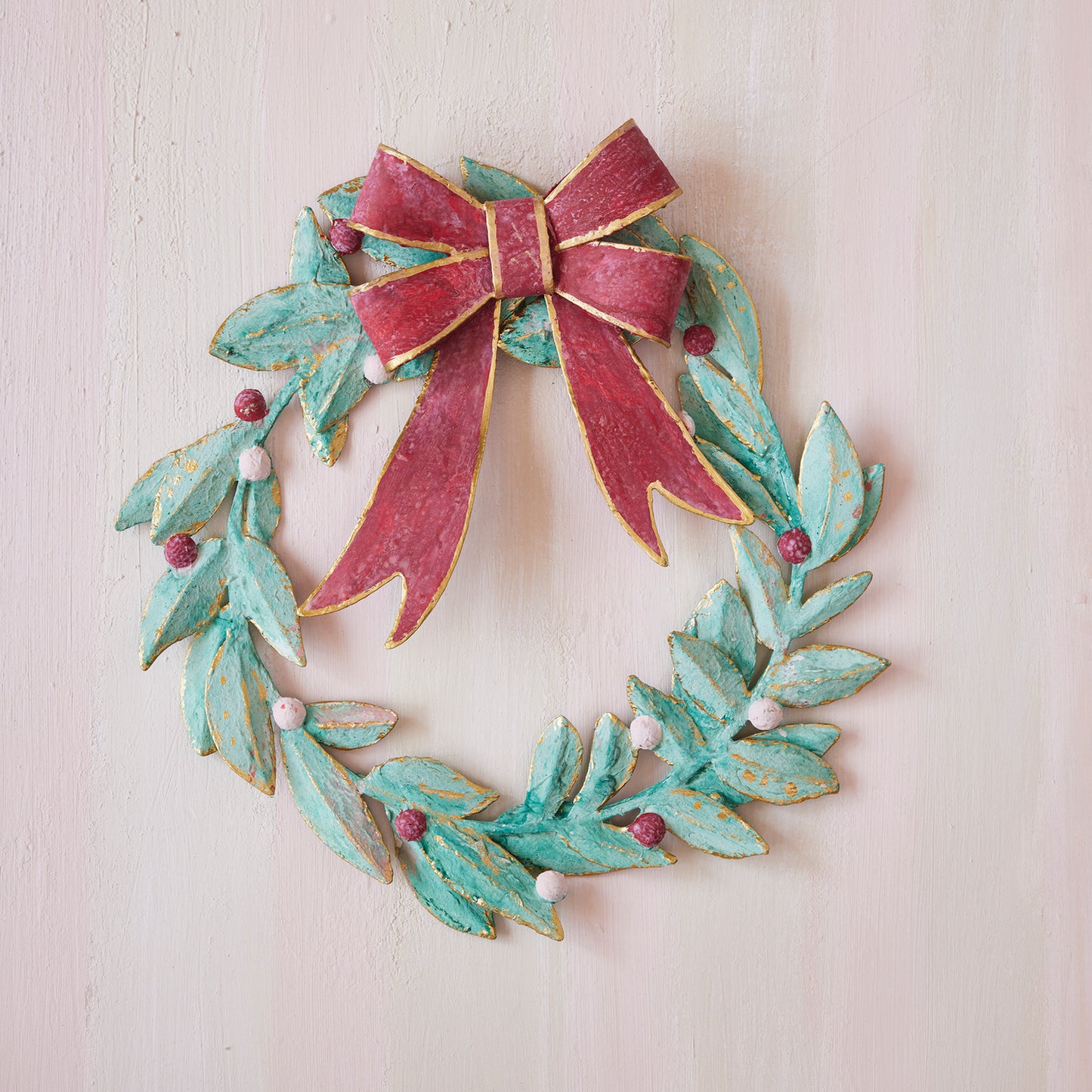 Metal Mistletoe Wreath w/ Bow