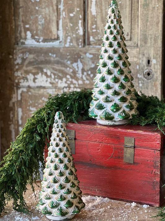 Gleaming Yule Tree