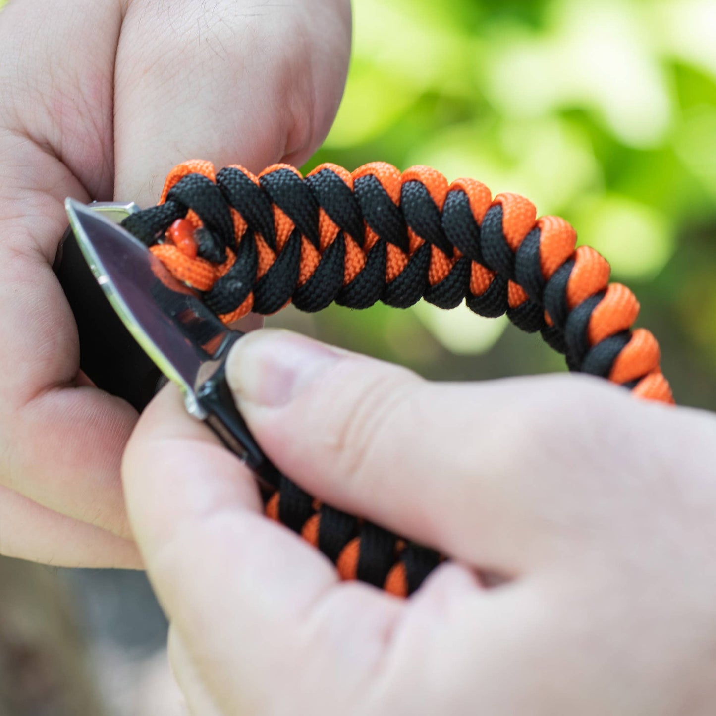 Paracord Survival Bracelet | Black