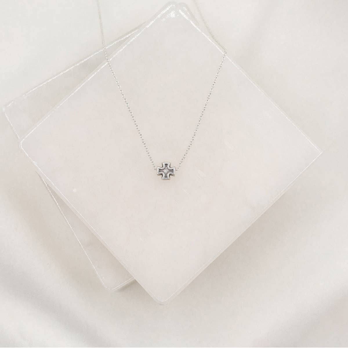 Faith Petite Necklace | Silver/Gold