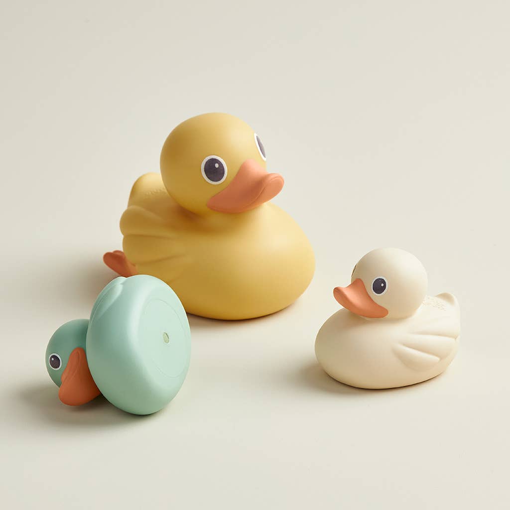 Duck Itzy Ducky Family™ | Bath + Water Table Toys
